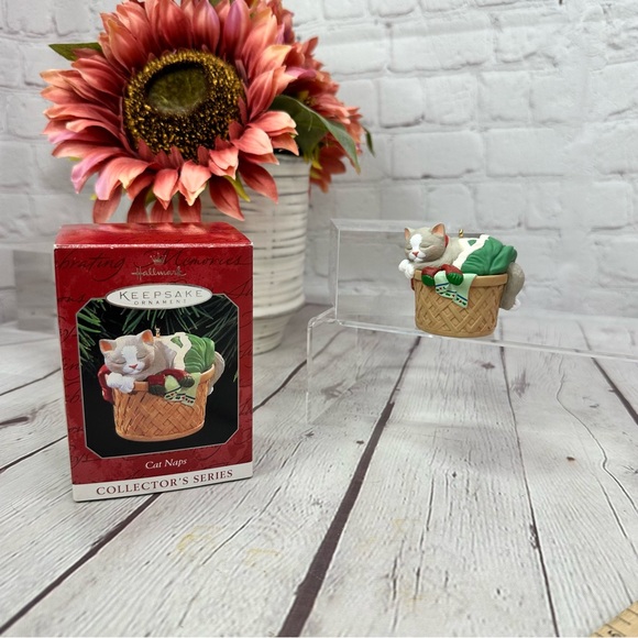 Hallmark Other - vtg 1998 hallmark KEEPSAKE Ornament Cat naps series #5 collectors series cat mom